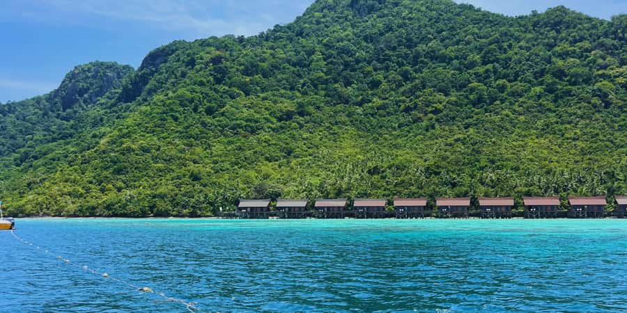 Semporna : Island Hopping Semporna Adventure - Mantabuan’s coral gardens and sea life