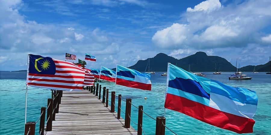 Semporna : Island Hopping Semporna Adventure - Boat safety and day-to-day reliability