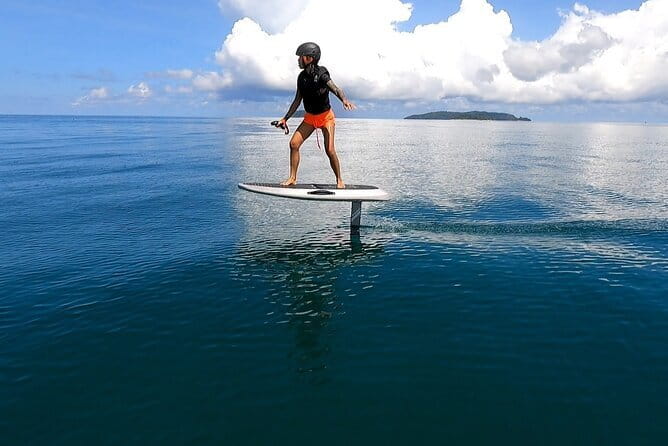 Sunset E-Foil Experience in Tanjung Aru Beach - Lying down and kneeling: your first short flights