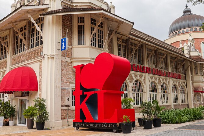 Ten Wonders Of Kuala Lumpur Shared Tour - National Mosque: an important stop with a timing catch