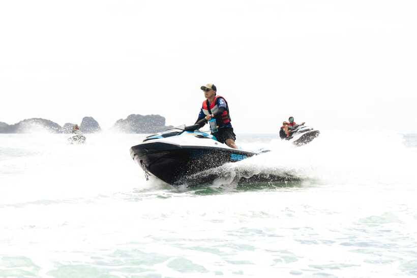 The Best Packages Jet Ski Island Hopping Langkawi - Limestone cliffs, rock formations, and eagle watching