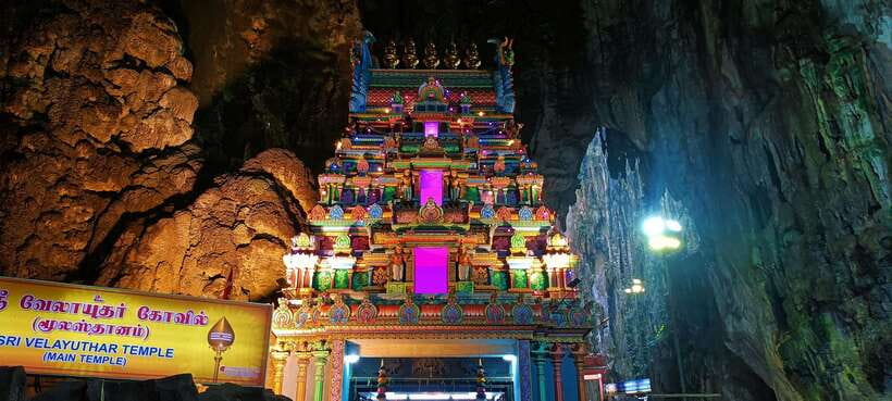 The Great Kuala Lumpur Tour with KL Tower Ticket & Lunch - National Mosque, railway station, and Merdeka Square