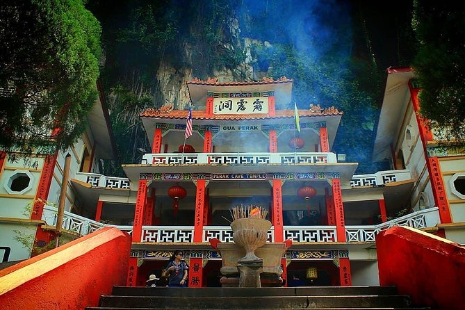 Wildlife & Wonders: Orang Utan Island + Perak Cave Temple Tour - How good is the guiding?